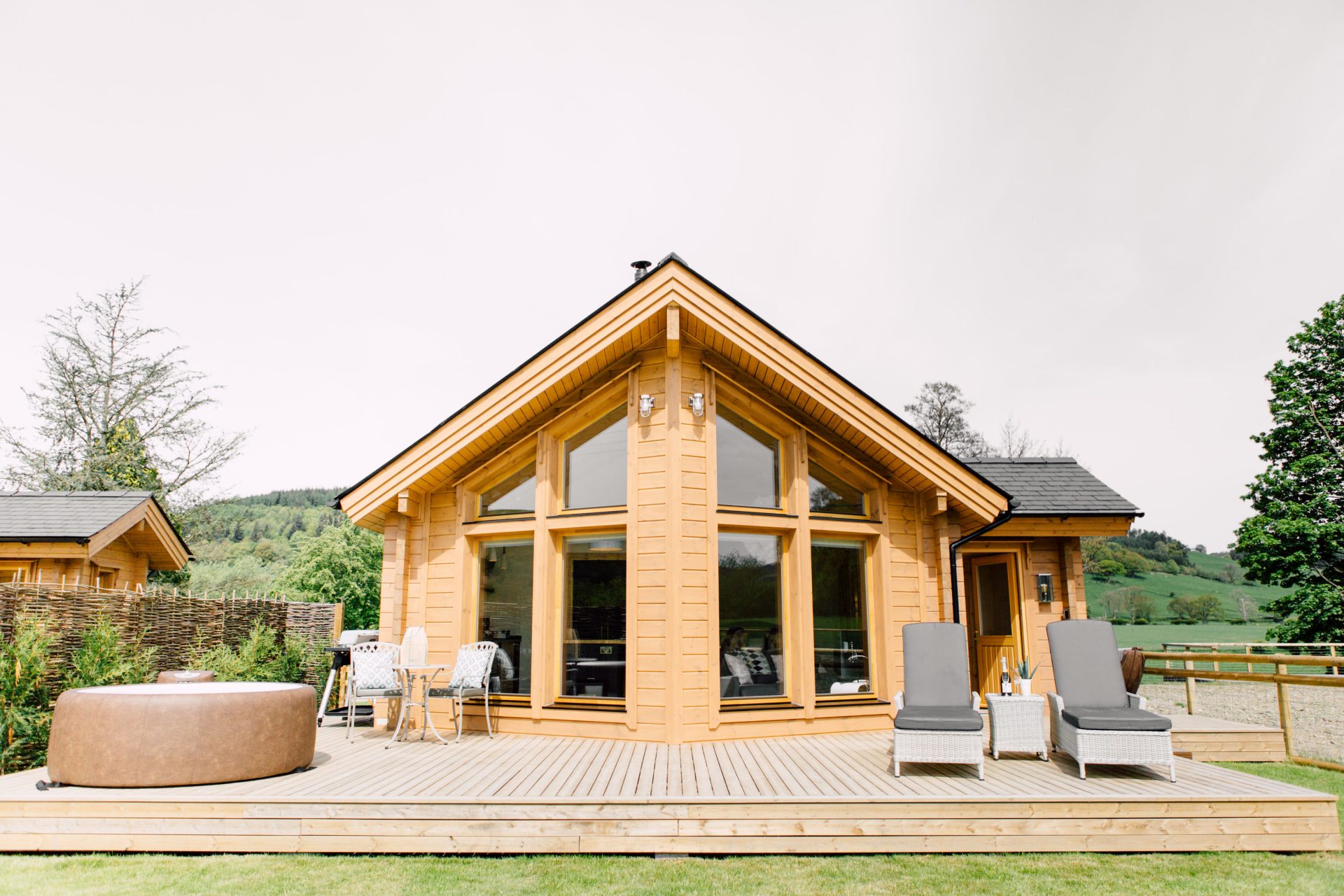 Luxury Log Cabins With Hot Tubs In North Wales 